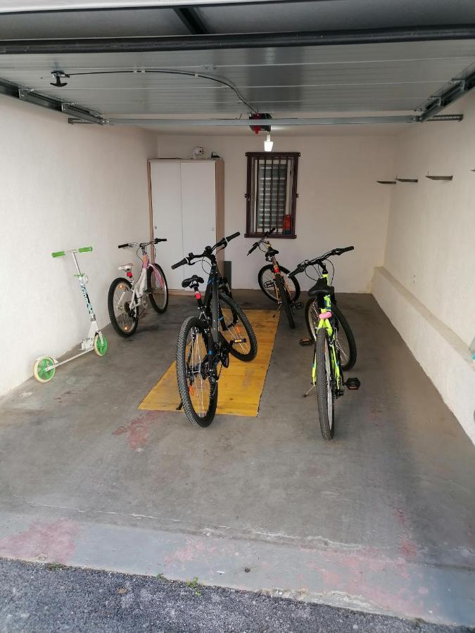 Apartman Lana In City Centre With Garage زادار المظهر الخارجي الصورة