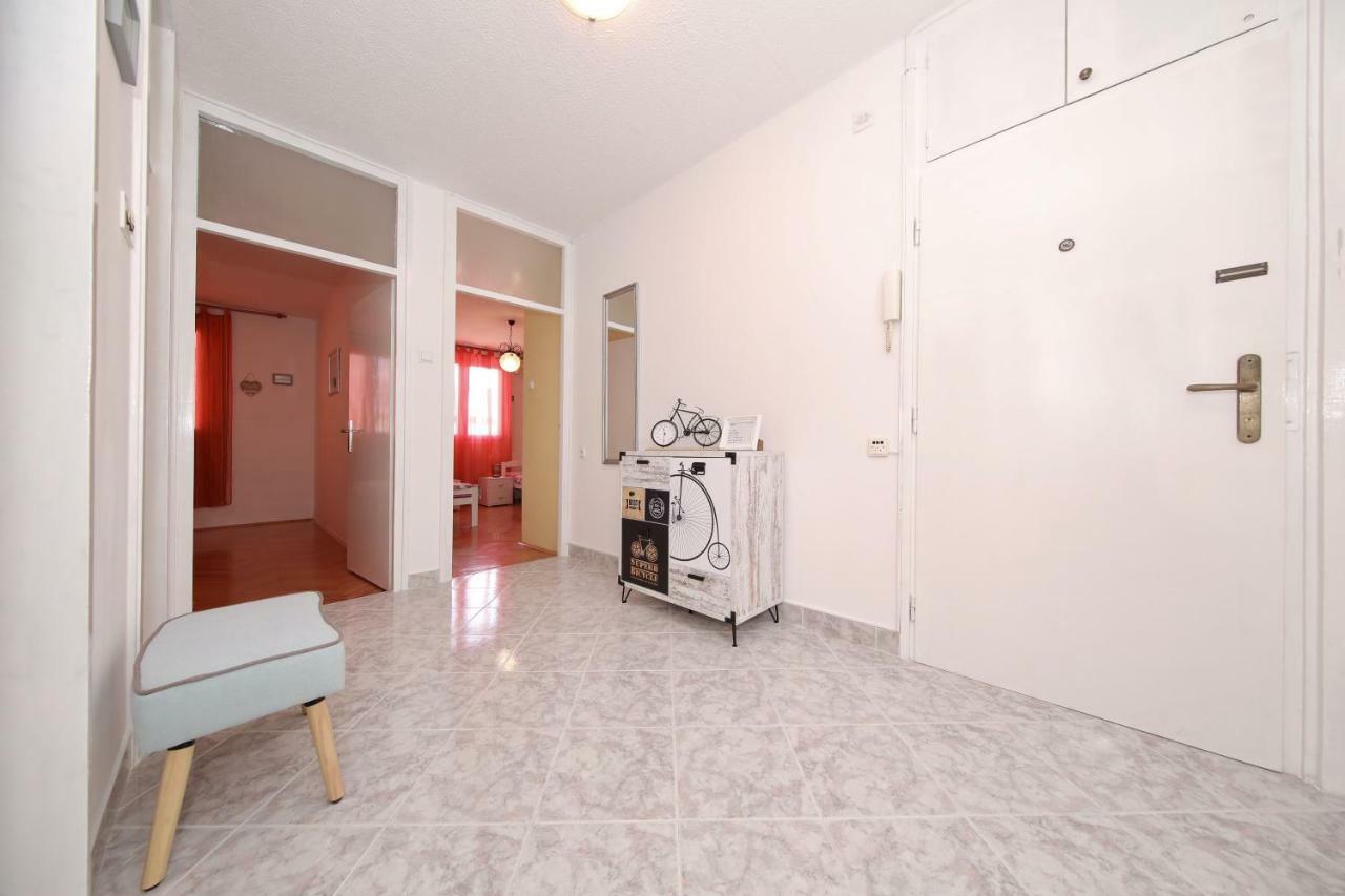 Apartman Lana In City Centre With Garage زادار المظهر الخارجي الصورة