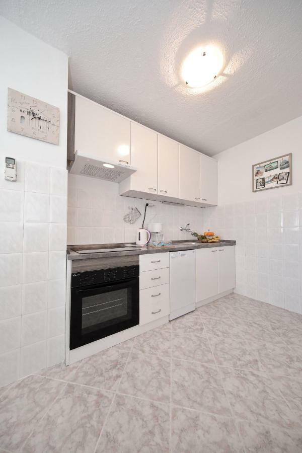 Apartman Lana In City Centre With Garage زادار المظهر الخارجي الصورة